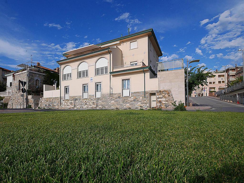 Residence Villa Livia Сан-Вінченцо Екстер'єр фото